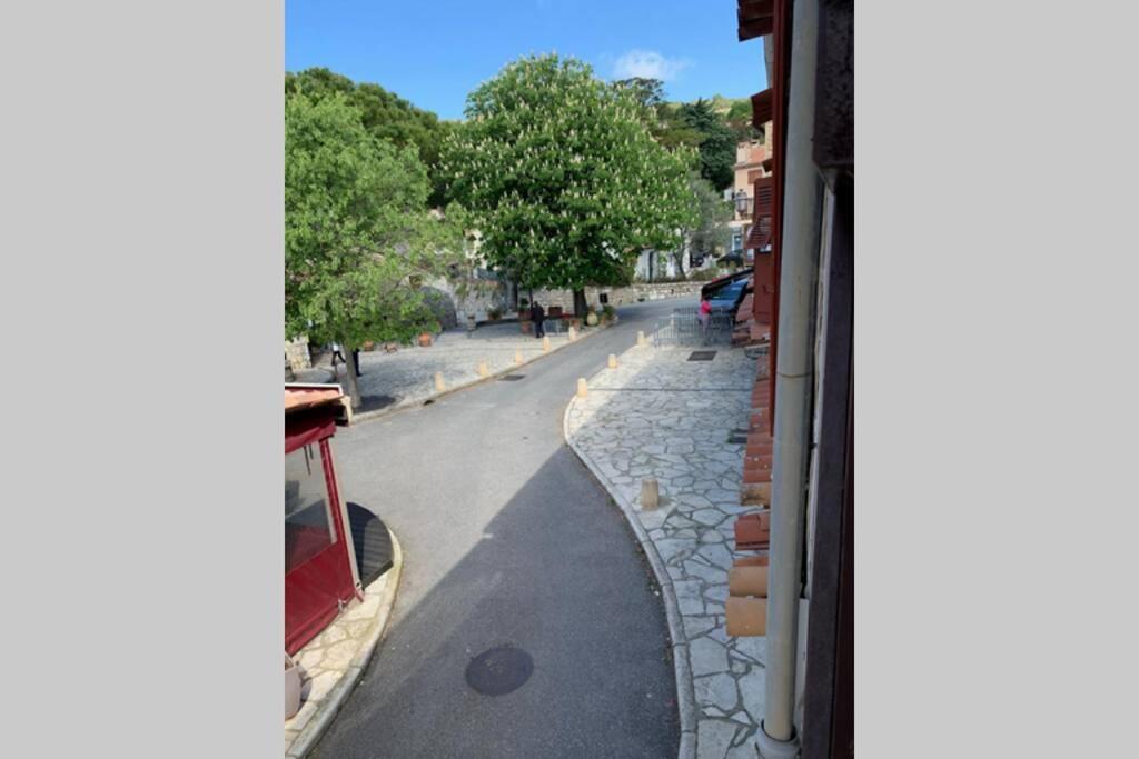 2 Pieces De Charme Au Coeur Du Village De Cabris Exterior photo